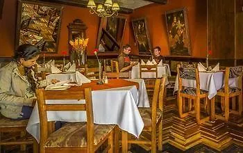 Oblitas Plaza De Armas クスコ
